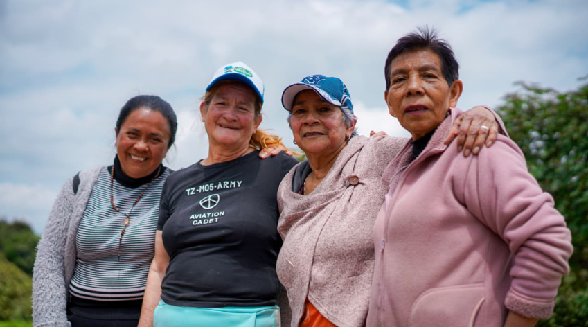 Ciudadanas y ciudadanos de Bogotá participan activamente en las jornadas de capacitación organizadas por el IDPAC, renovando liderazgos en las Juntas de Acción Comunal como parte de las elecciones comunales 2026.