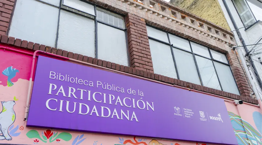Fachada de la Biblioteca Pública de la Participación Ciudadana en Bogotá.